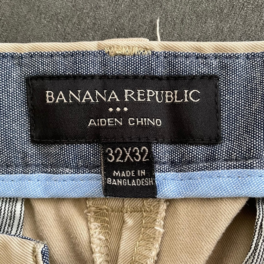Bananna republic 100% cotton in classic slim fit chino (Aiden fit)